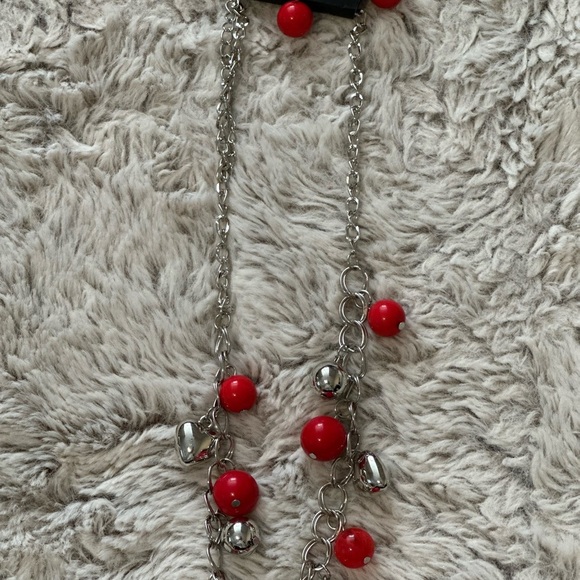 Elegant Red and Silver Beaded Necklace and earrings set - Picture 1 of 2